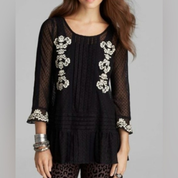 Free People Jocelyn Small Black Mesh
Tunic Swiss Dot Pleated White - Picture 2 of 9